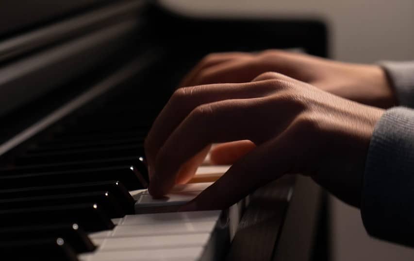 propos piano main